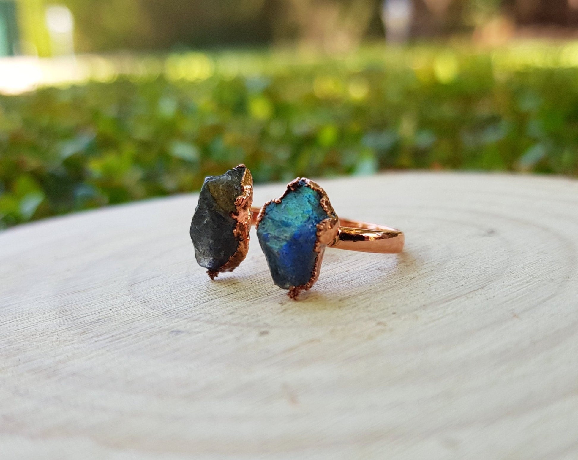 Electroformed Copper Ring, Adjustable Raw Labradorite Stone - LunarGem - 