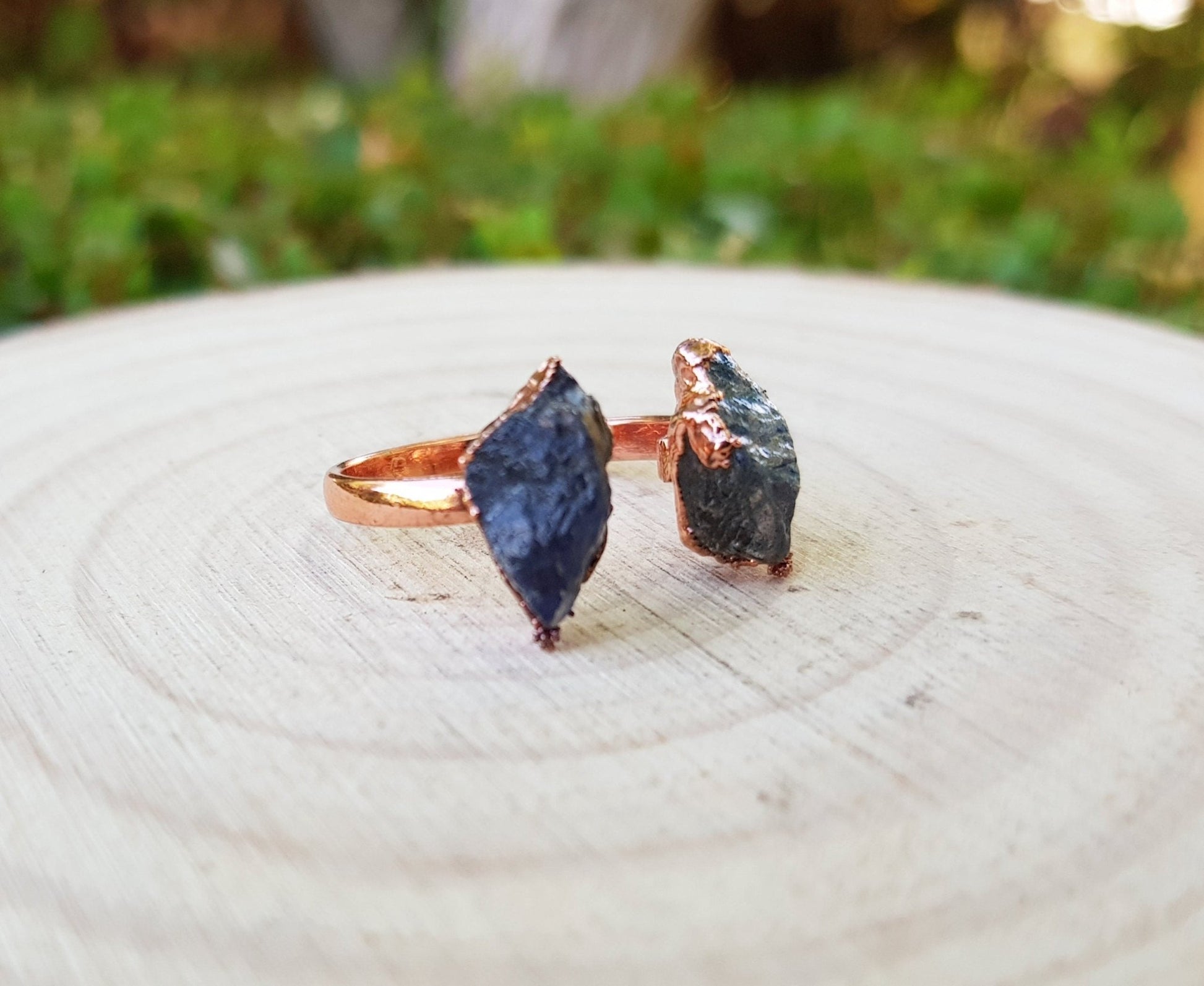 Electroformed Copper Ring, Adjustable Raw Labradorite Stone - LunarGem - 