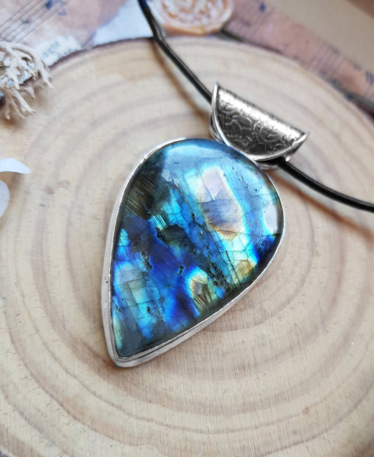 Labradorite Sterling Silver Pendant: Boho Statement Necklace - LunarGem - 