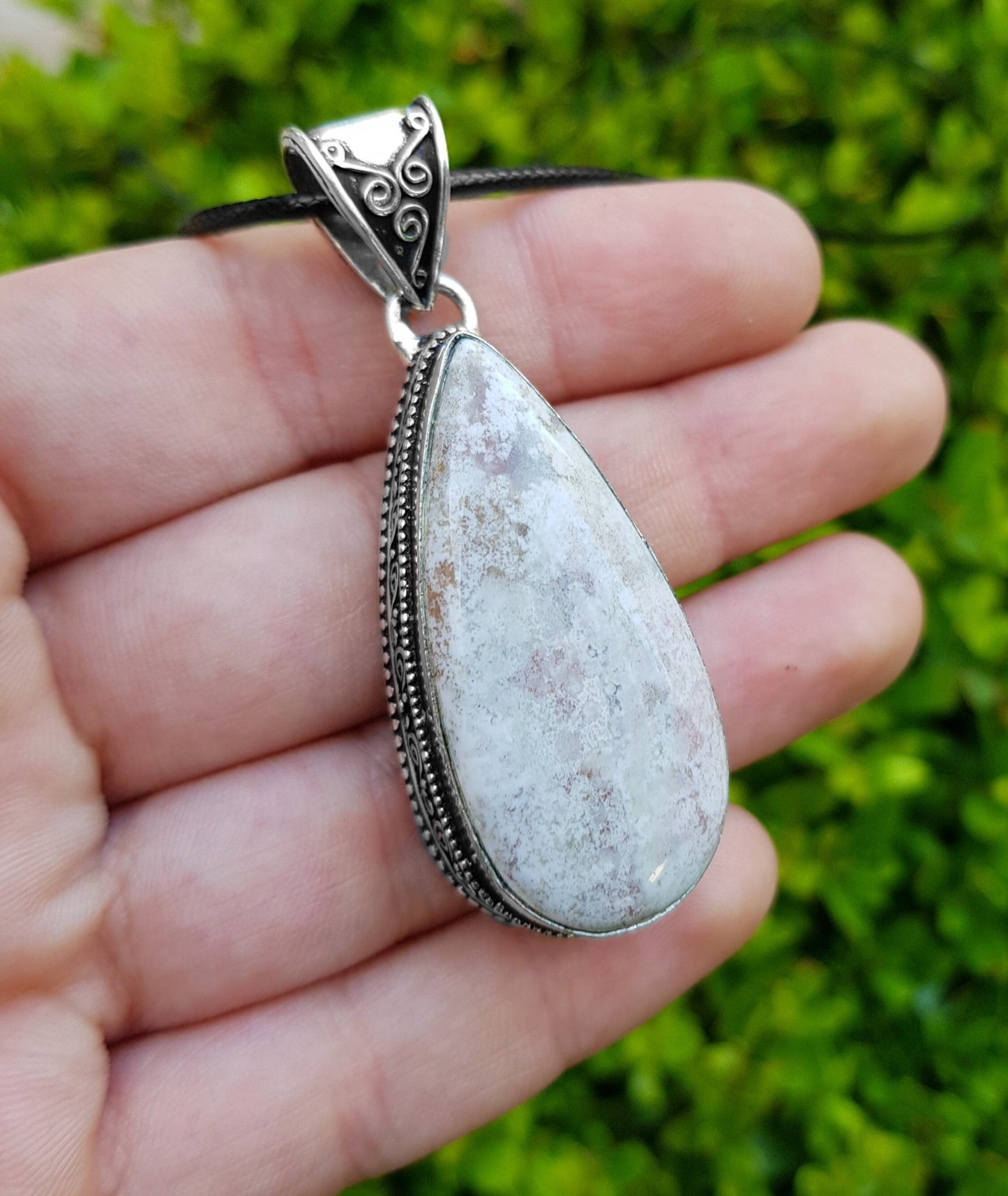 Sterling Silver Agate Pendant Necklace: Boho Statement Jewelry - LunarGem - Necklaces