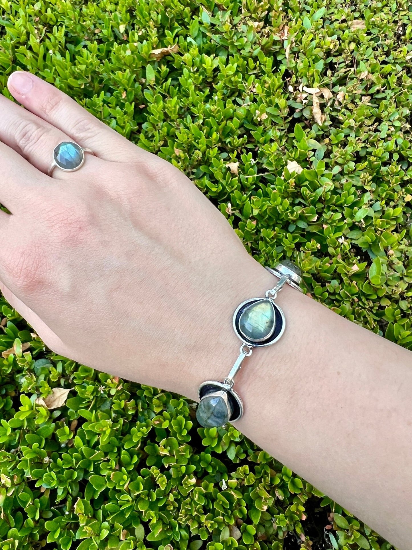 Sterling Silver Labradorite Bracelet: Adjustable Gemstone Jewelry - LunarGem - 