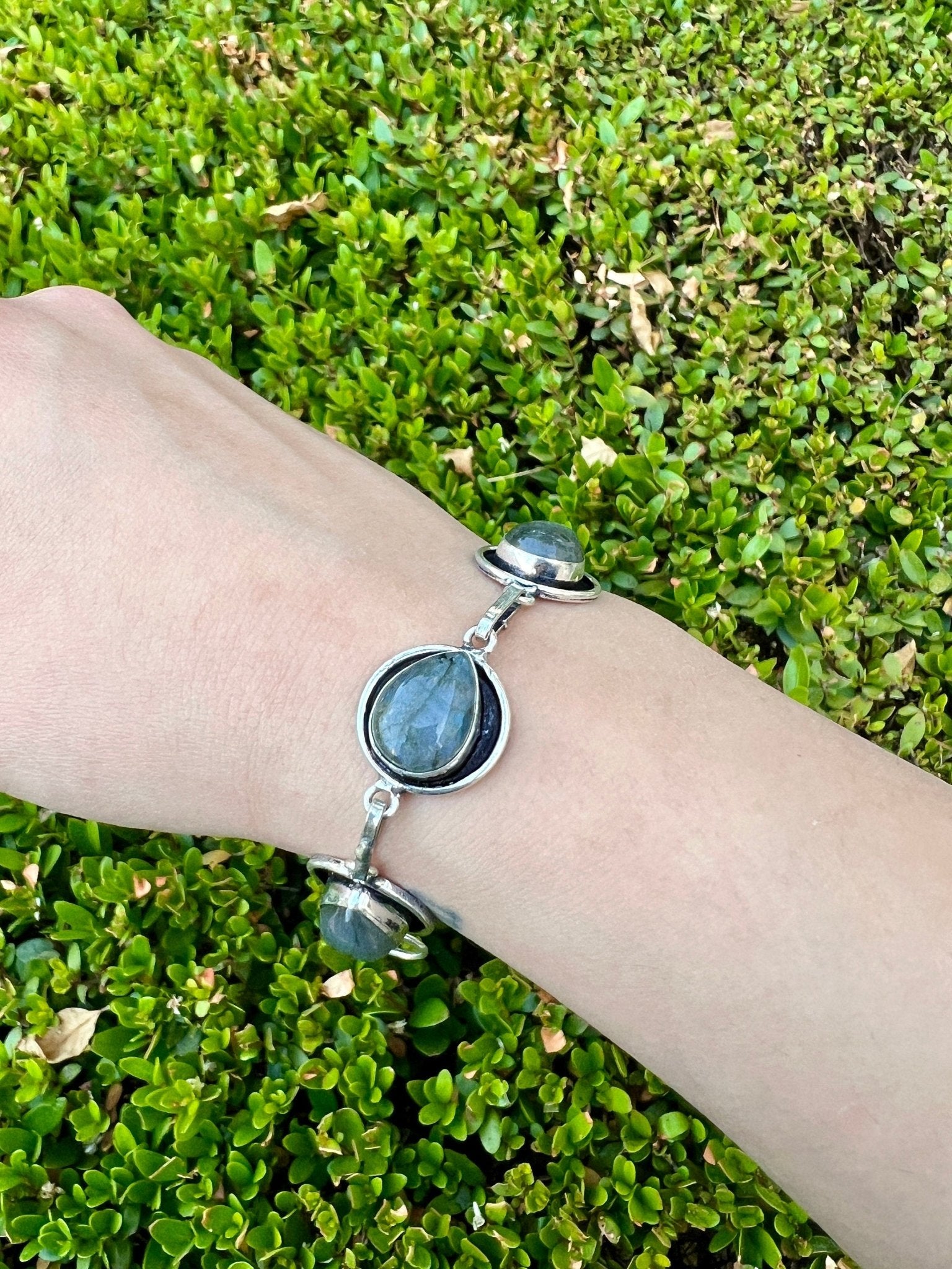 Sterling Silver Labradorite Bracelet: Adjustable Gemstone Jewelry - LunarGem - 