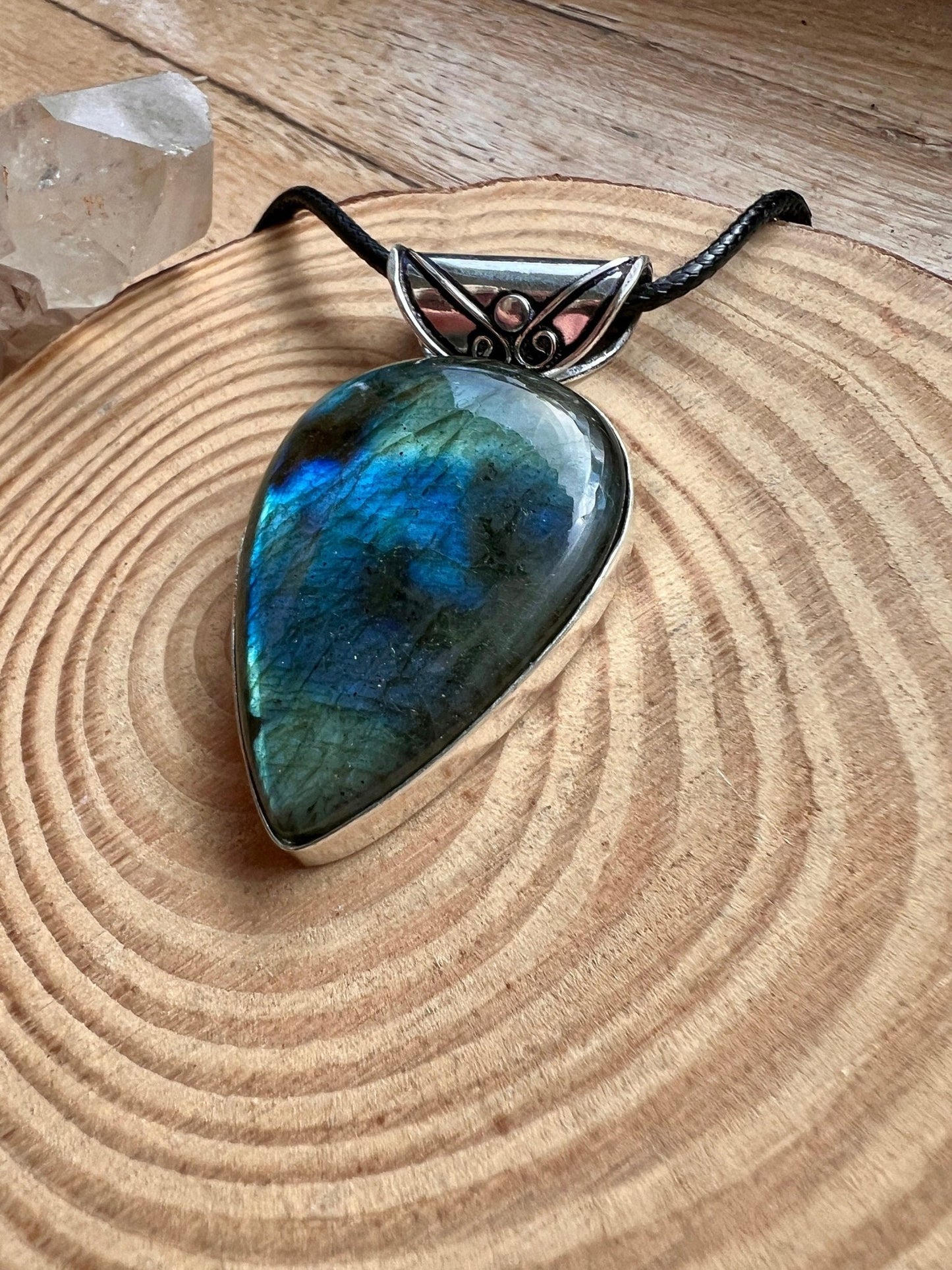 Sterling Silver Labradorite Pendant: Boho Statement Jewelry - LunarGem - 