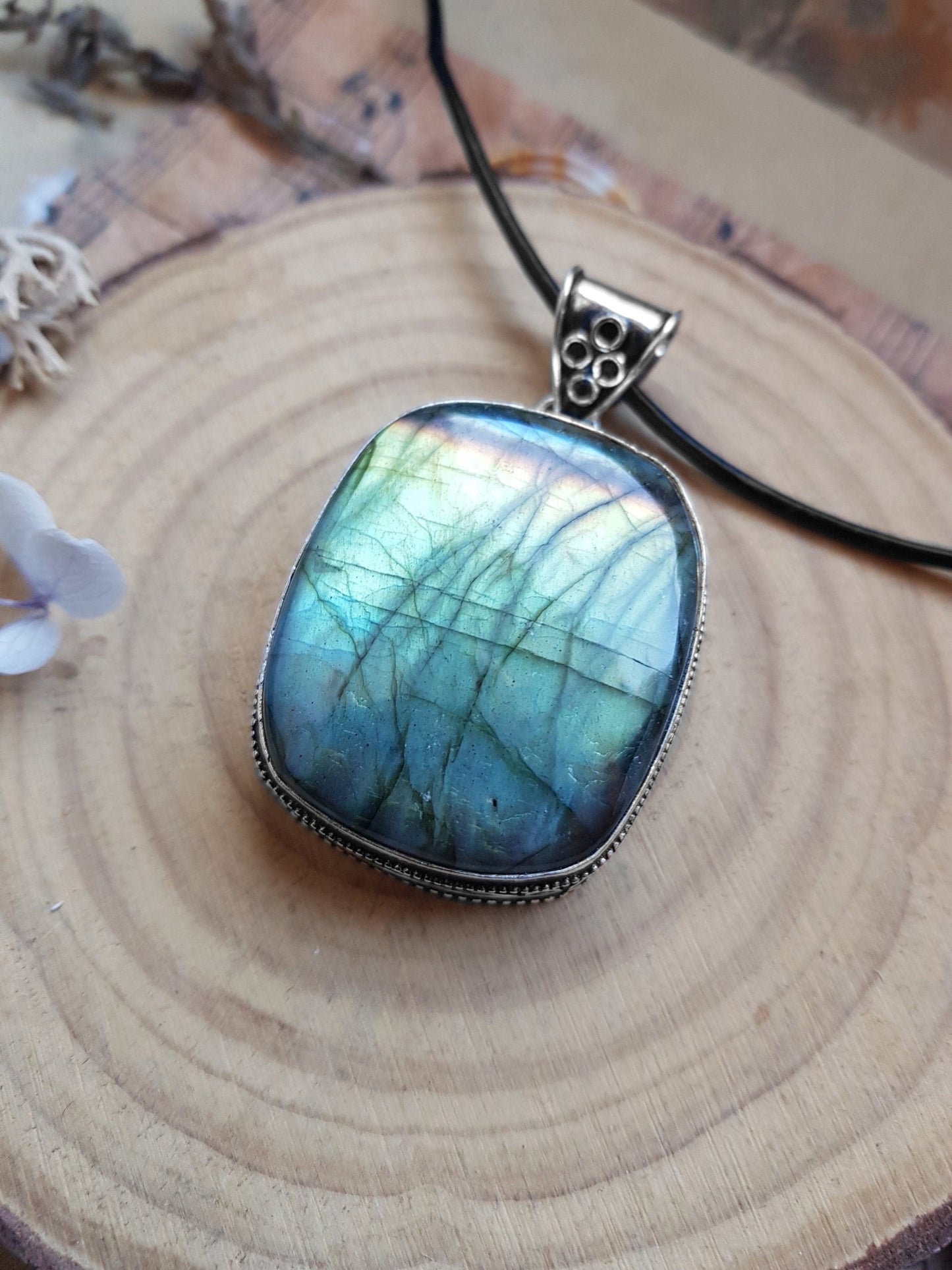 Sterling Silver Labradorite Pendant: Boho Statement Jewelry - LunarGem - 