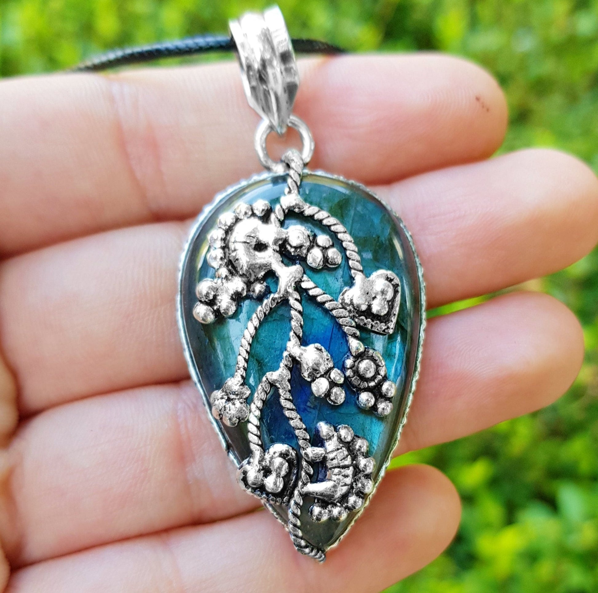 Blue Labradorite Statement Pendant In Sterling Silver Gemstone Necklace Boho Pendant Unique Gift Unisex Gift - LunarGem - Jewelry