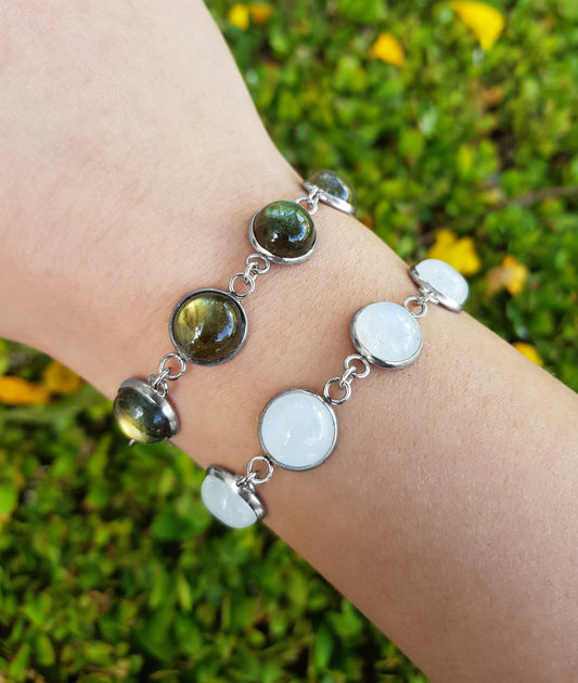 Rainbow Moonstone Labradorite Bracelet In Surgical Stainless Steel Adjustable Bracelet