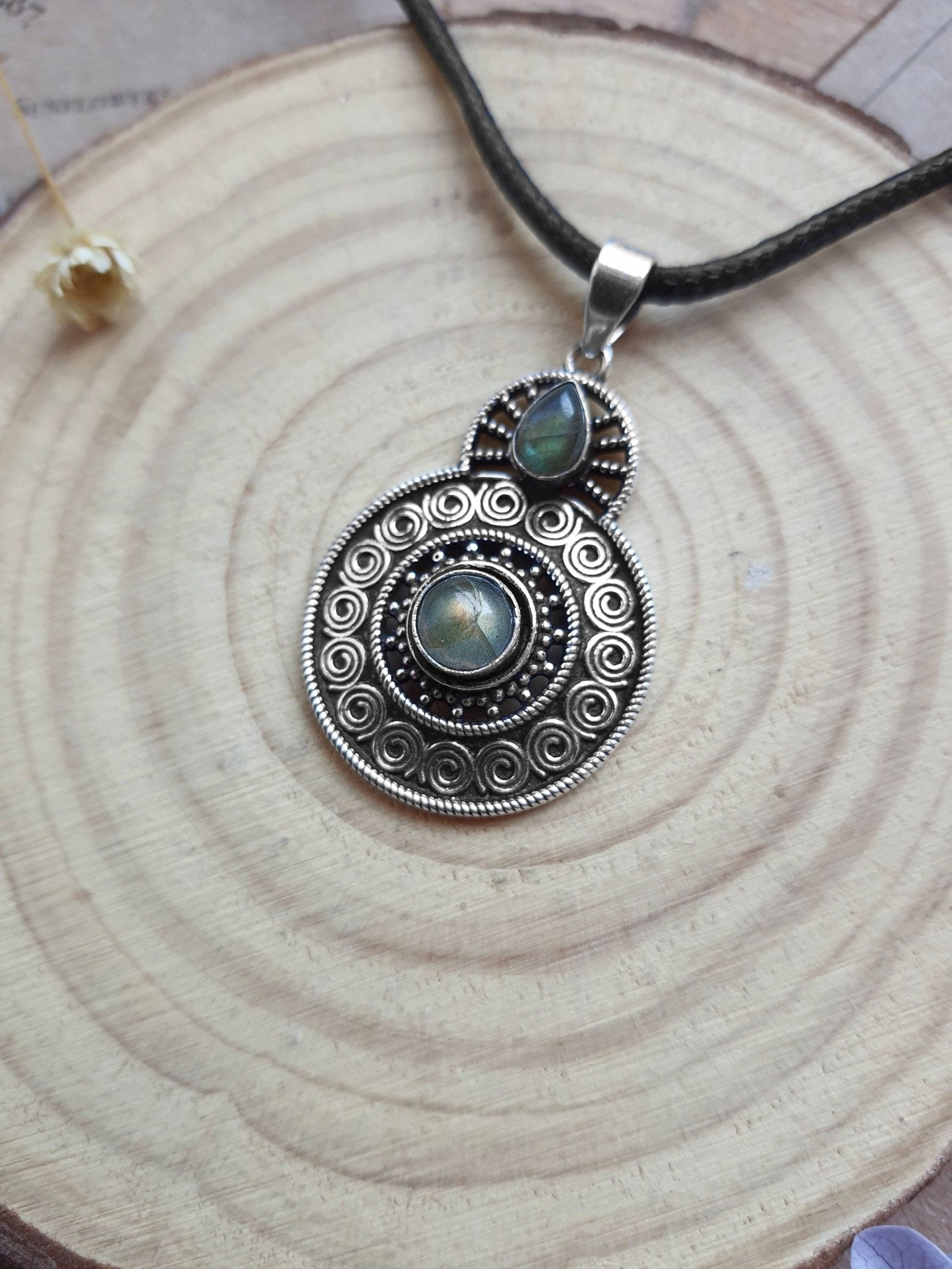 Natural Labradorite Pendant In Sterling Silver Ethnic Rustic Necklace One Of A Kind Gift - LunarGem - 