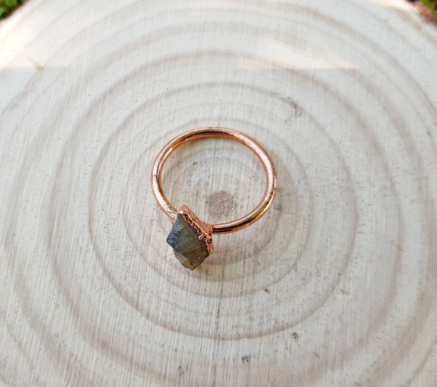 Raw Natural Labradorite Ring Size US 5 3/4 Electroformed Copper Ring - LunarGem - Rings