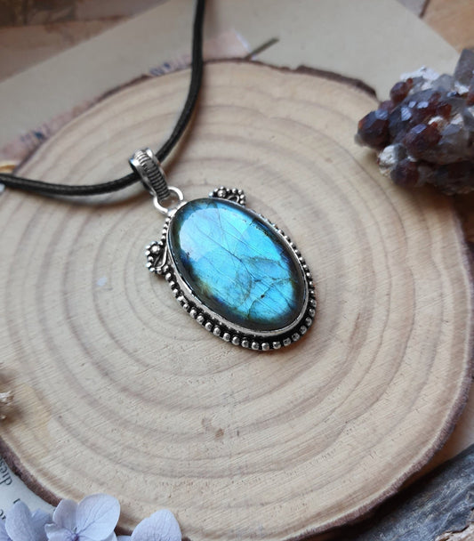 Top Quality Natural Labradorite Pendant In Sterling Silver Statement Pendant - LunarGem - 